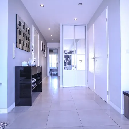 Апартаменты Lerins Канны